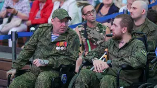 Министр здравоохранения заявил, что с июня 2023 года помощь психологов и психиатров получили сотни тысяч участников боевых действий, для чего по стране открыто более 2,7 тысячи специализированных кабинетов и внедрены новые модели сопровождения.