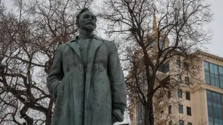 Президент России подписал указ о присвоении Академии ФСБ почетного наименования в честь Феликса Дзержинского, основателя ВЧК и организатора красного террора.
