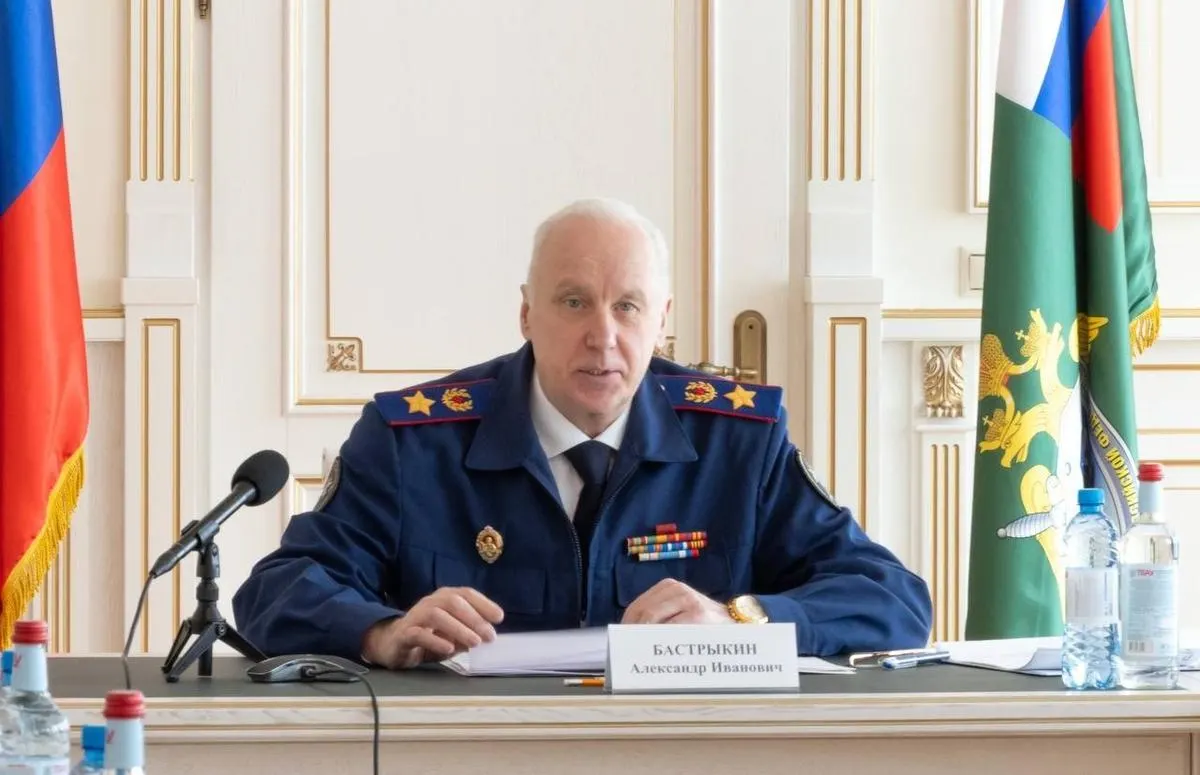 Председатель Следственного комитета Александр Бастрыкин поручил провести проверку детских книг писателя Григория Остера, включая «Вредные советы», сочтенные участниками совещания «сомнительными с педагогической точки зрения».