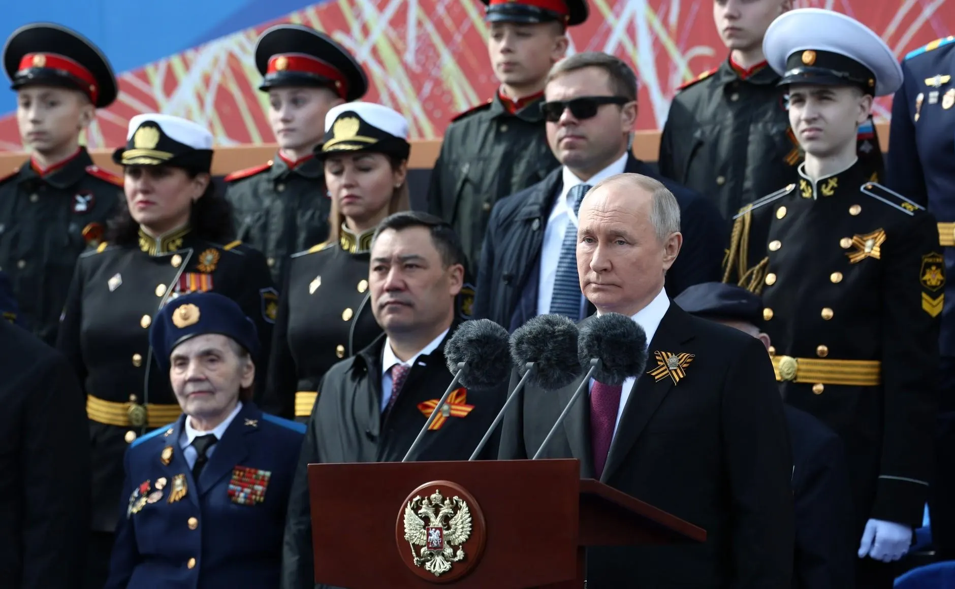 Во время парада президент заявил, что победа всегда остаётся за нами. Публикуем его обращение.
