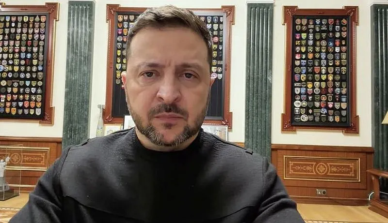 Президент Украины заявил, что разведданные, в том числе от американских и европейских партнёров, указывают на подготовку удара с применением «Орешника», в том числе по Киеву. Граждан призвали реагировать на сигналы тревоги и пользоваться укрытиями.