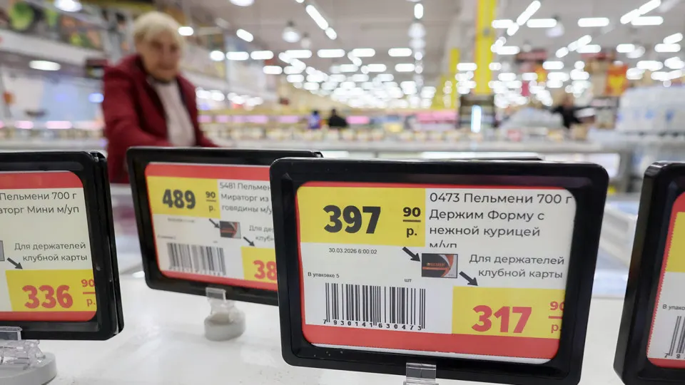 Антимонопольная служба направила предостережения ряду экспертов и руководителей компаний, указав, что публичные прогнозы о росте цен могут стимулировать повышение стоимости товаров и вызвать ажиотажный спрос.