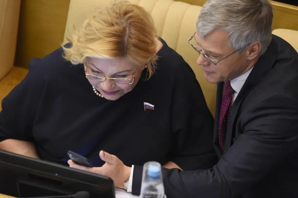 Валерий Гартунг оказался одним из двух депутатов, проголосовавших против обращения, осуждающего удар по Старобельску. Спикер Вячеслав Володин назвал голосование техническим сбоем и потребовал проверить результаты.