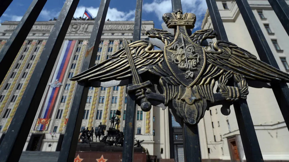 Минобороны предлагает получить управление акциями, техникой, землёй и оборудованием национализированных предприятий строительного сектора, чтобы оперативно использовать мощности для выполнения гособоронзаказа при сохранении обязательств компаний и прав работников.