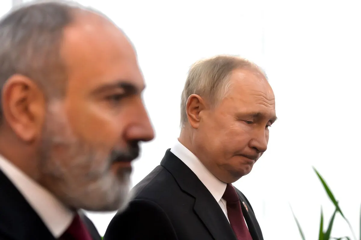 Президент России пожелал премьер‑министру Армении здоровья и успехов, отметив заинтересованность в дальнейшем поступательном развитии двусторонних связей. На фоне поздравления обсуждаются торговые ограничения и заявления стран ЕАЭС.