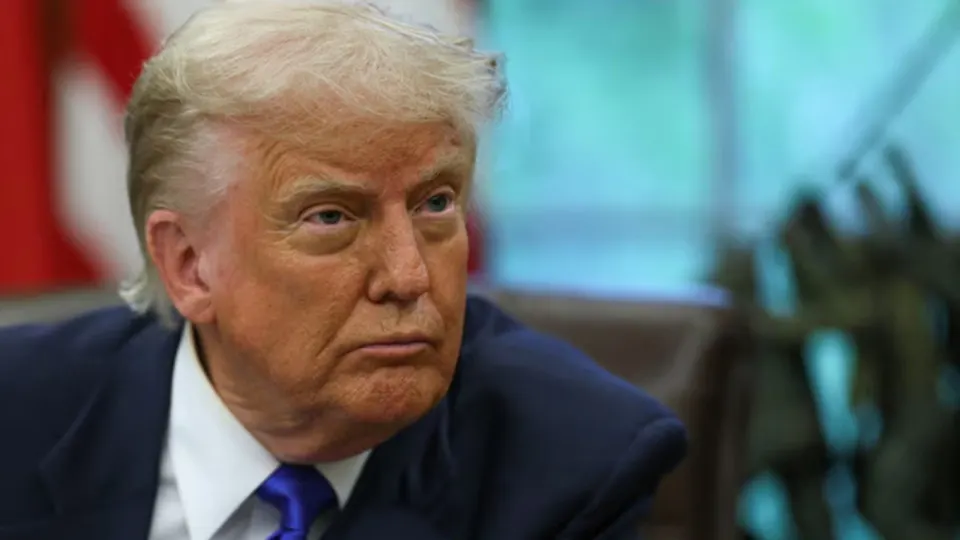 На саммите G7 Дональд Трамп заявил о намерении усилить давление на Россию и поддержать Украину при условии, что союзники помогут с разминированием Ормузского пролива; лидеры G7 согласовали ужесточение санкций и увеличение поставок ПВО.