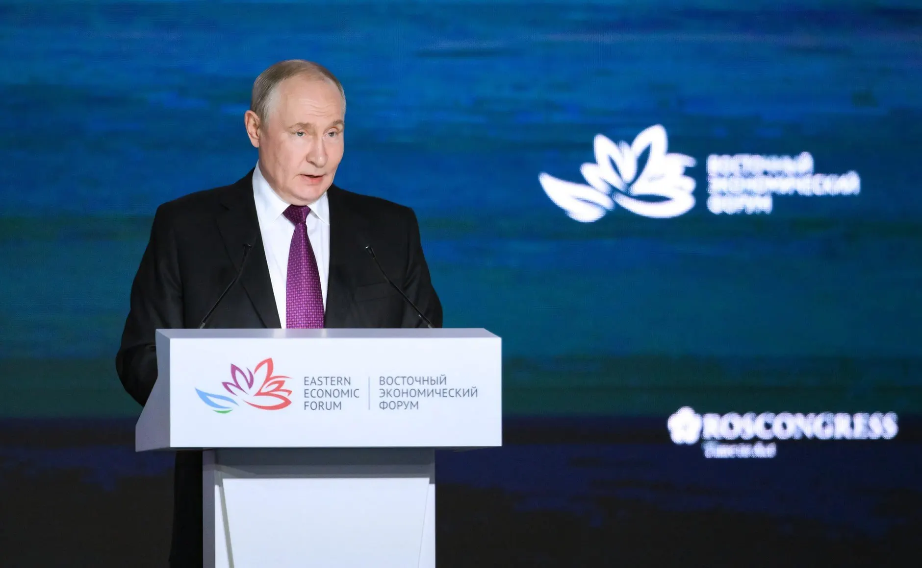 Демография остаётся ключевой темой: президент указал на необходимость учитывать все факторы, влияющие на рождаемость, и подчеркнул, что влияние СВО не является основным фактором.