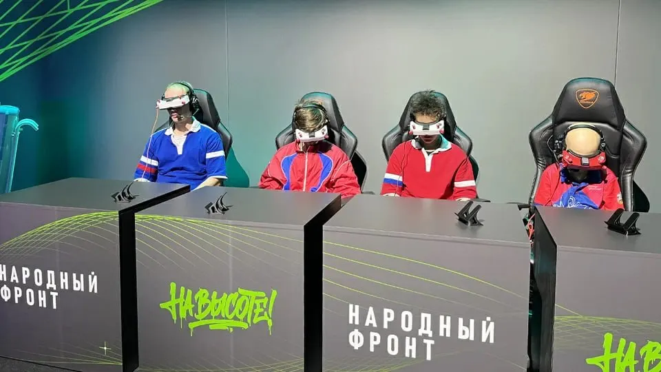 Пилотный норматив по управлению БПЛА стартует в шести регионах России в рамках проекта «На высоте!», обучая школьников и студентов пилотированию, программированию и ремонту дронов.