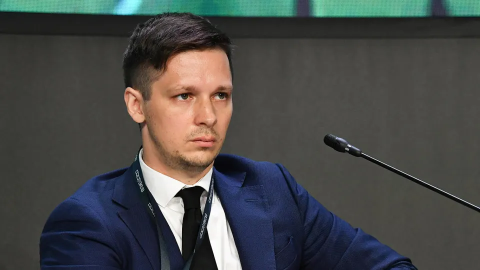 Рост доли госрасходов в экономике достигает критических отметок; правительство готовит налоговые новации и новые траты, вызывая озабоченность экспертов по инвестициям.