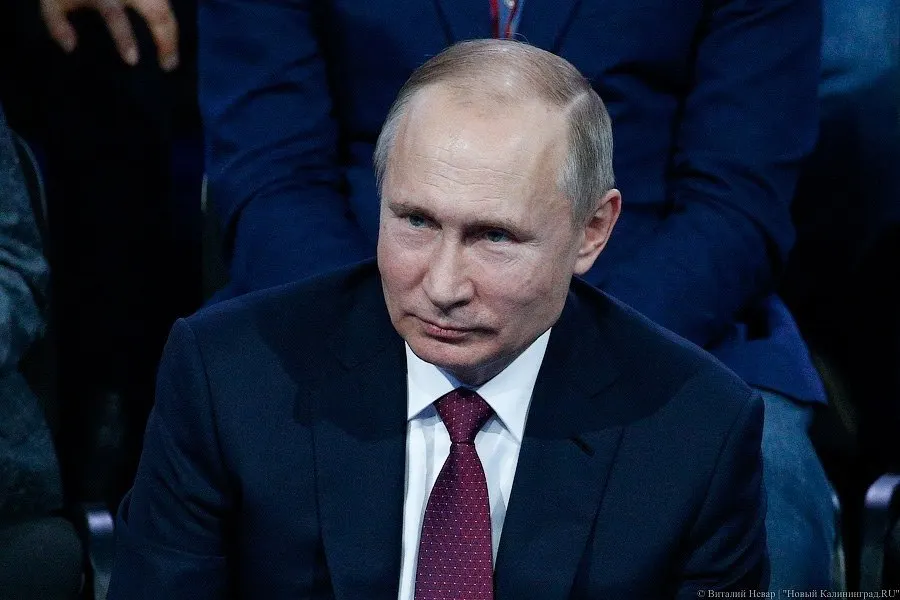 Правительство поручило регионам внедрить единый механизм независимой оценки качества и условий оказания услуг в социальной сфере через портал Госуслуги; доклад должен быть представлен до 1 февраля 2027 года.