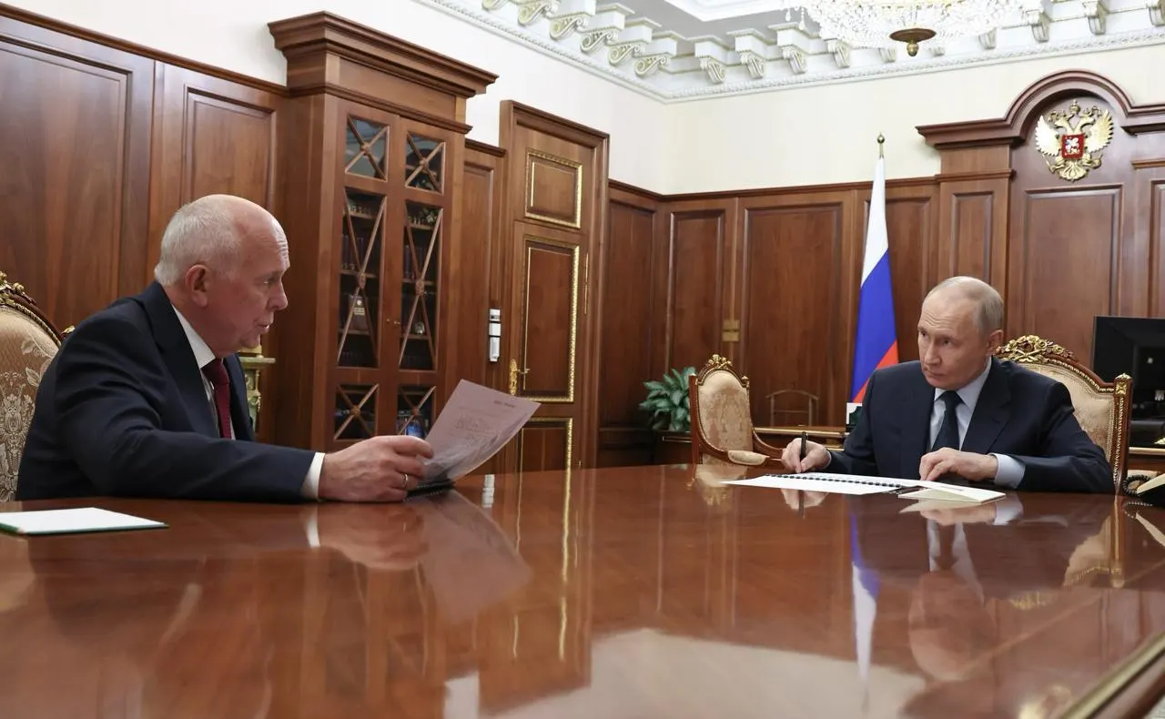 Глава Ростеха доложил, что серийный запуск МС‑21 и Суперджета‑100 отложен до следующего года. Первоначальные планы по поставкам самолётов сдвинули на 2035 год, в этом году ожидают только сертификат на Ил‑114‑300.