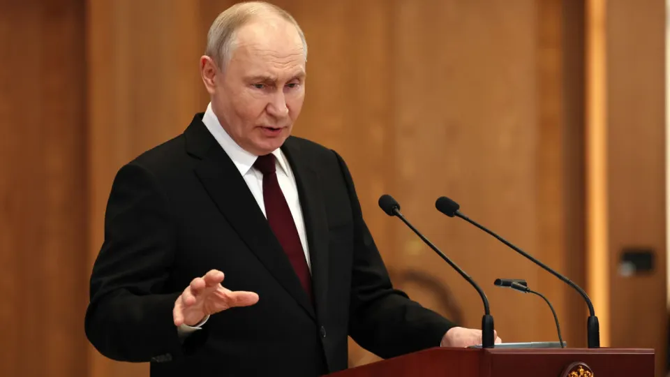 Президент РФ заявил, что Россия ответит ударами по территориям европейских государств, если с их территории начнут запускать беспилотники по российским объектам.