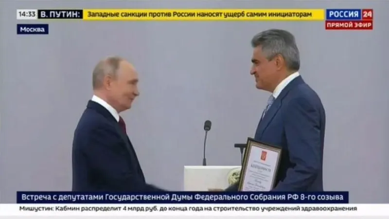 На церемонии награждения депутатов в Кремле Нечаев поблагодарил президента за высокую оценку работы и заявил, что для победы России в специальной военной операции предстоит сделать еще больше.