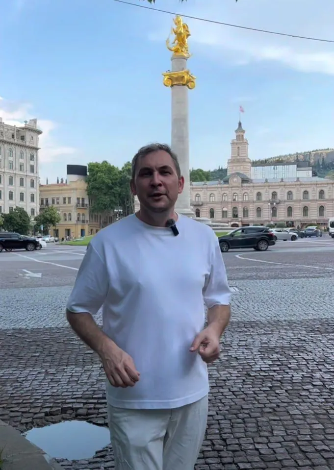 Росфинмониторинг включил в реестр «экстремистов и террористов» блогера Николая Левшица — автора популярного русскоязычного блога о Грузии; сам он пока не комментировал ситуацию.