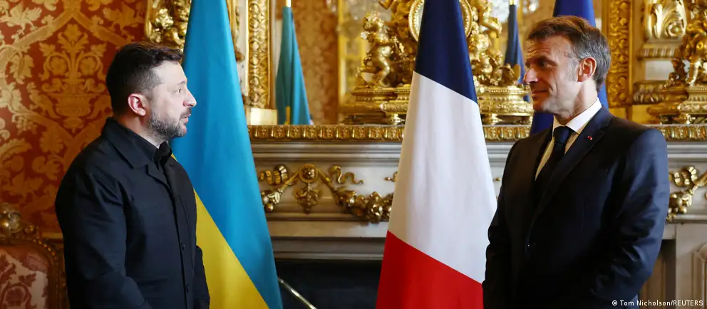 Во время переговоров в Париже Франция пообещала поставить Украине современные зенитно-ракетные комплексы SAMP/T в ближайшие недели, согласована покупка истребителей Rafale, а также выданы лицензии на производство ряда французских ракет и боеприпасов.