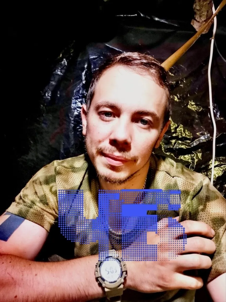 Родители погибшего военного из Челябинска утверждают, что похороны сына устроили без их ведома в Калининградской области; из‑за закона решения о теле и выплатах оформляли на «супругу», лишив родителей возможности проститься.