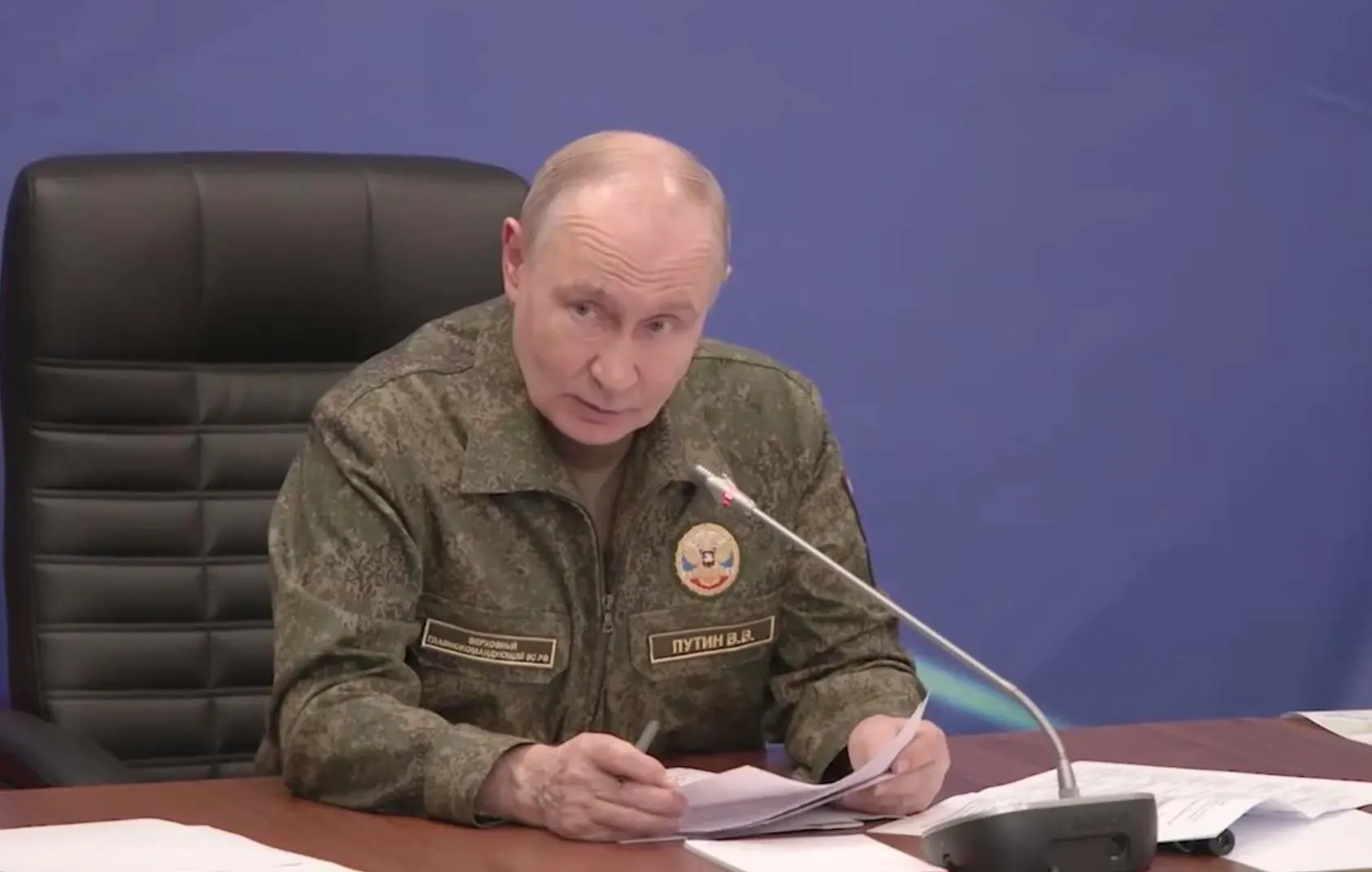 Президент сообщил, что российские войска взяли под контроль Константиновку в Донецкой Народной Республике; подробностей операции и независимого подтверждения пока нет.
