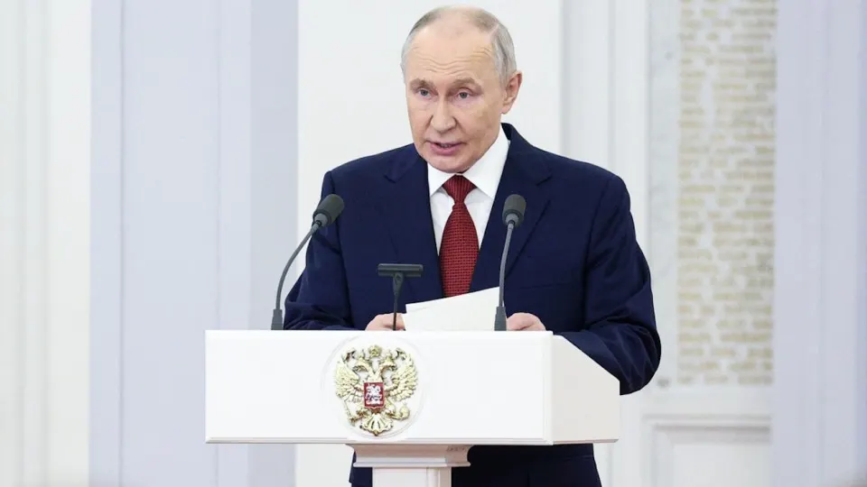 Президент заявил, что укрепление обороноспособности будет главным направлением бюджета 2027–2029 годов, при этом власти намерены также решать первоочередные социальные задачи, несмотря на рост военных расходов.