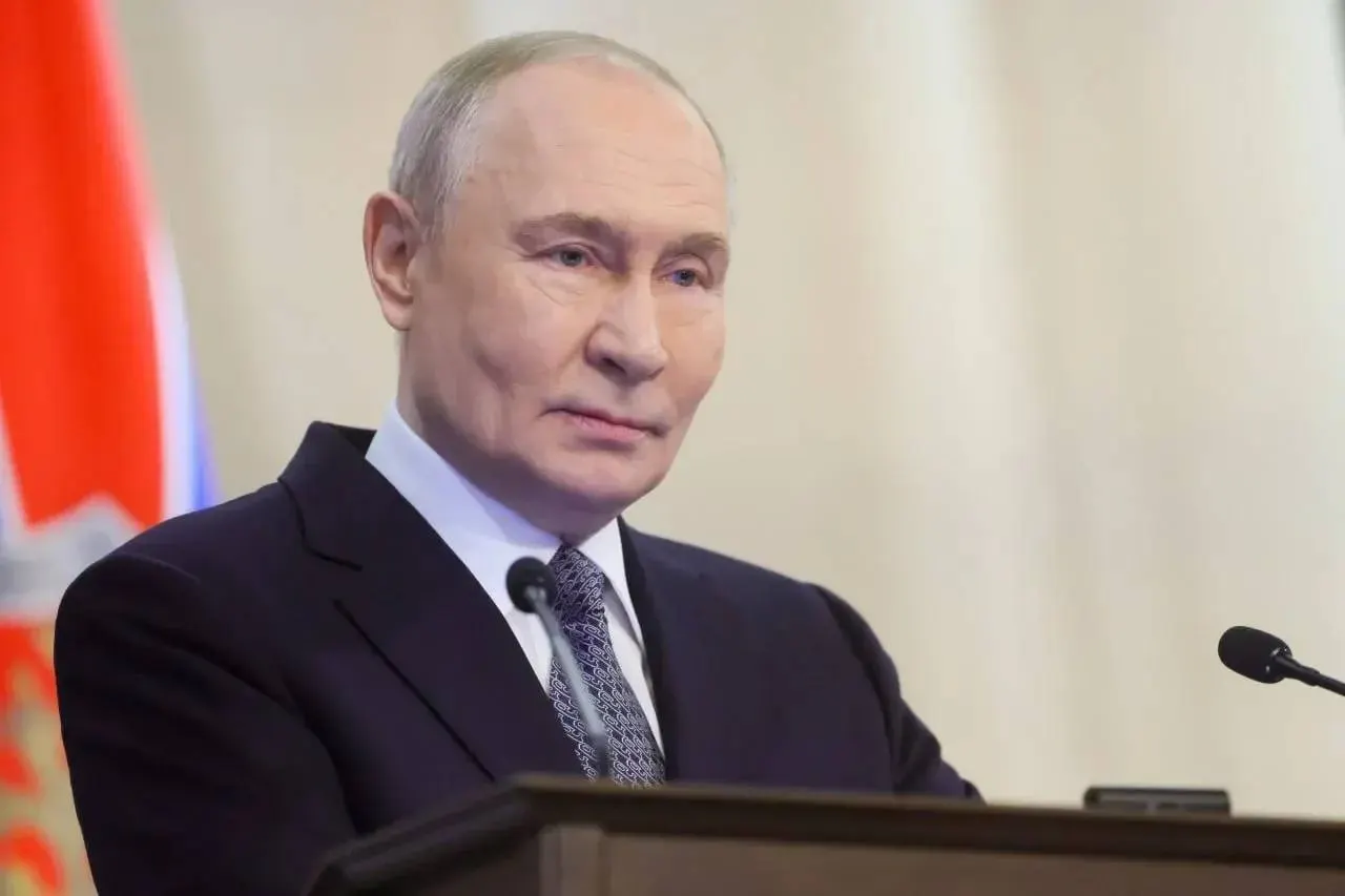Президент поблагодарил десантников за героизм и мужество, отметив их вклад в обеспечение обороноспособности и безопасности страны в ходе специальной военной операции.