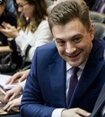 Депутат Камнев призвал Минпромторг снизить стоимость авто АвтоВАЗа на внутреннем рынке, указав на более низкие цены за пределами страны.