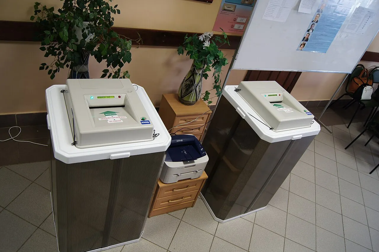 В регионе прекращено использование комплексов обработки бюллетеней из‑за санкций; новые устройства не выпускаются, старые вышли из строя.