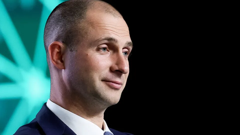 Компания VK под управлением Владимира Кириенко продолжает терять деньги уже семь лет, несмотря на рост выручки и ужесточение государственной блокировки интернет-сервисов.