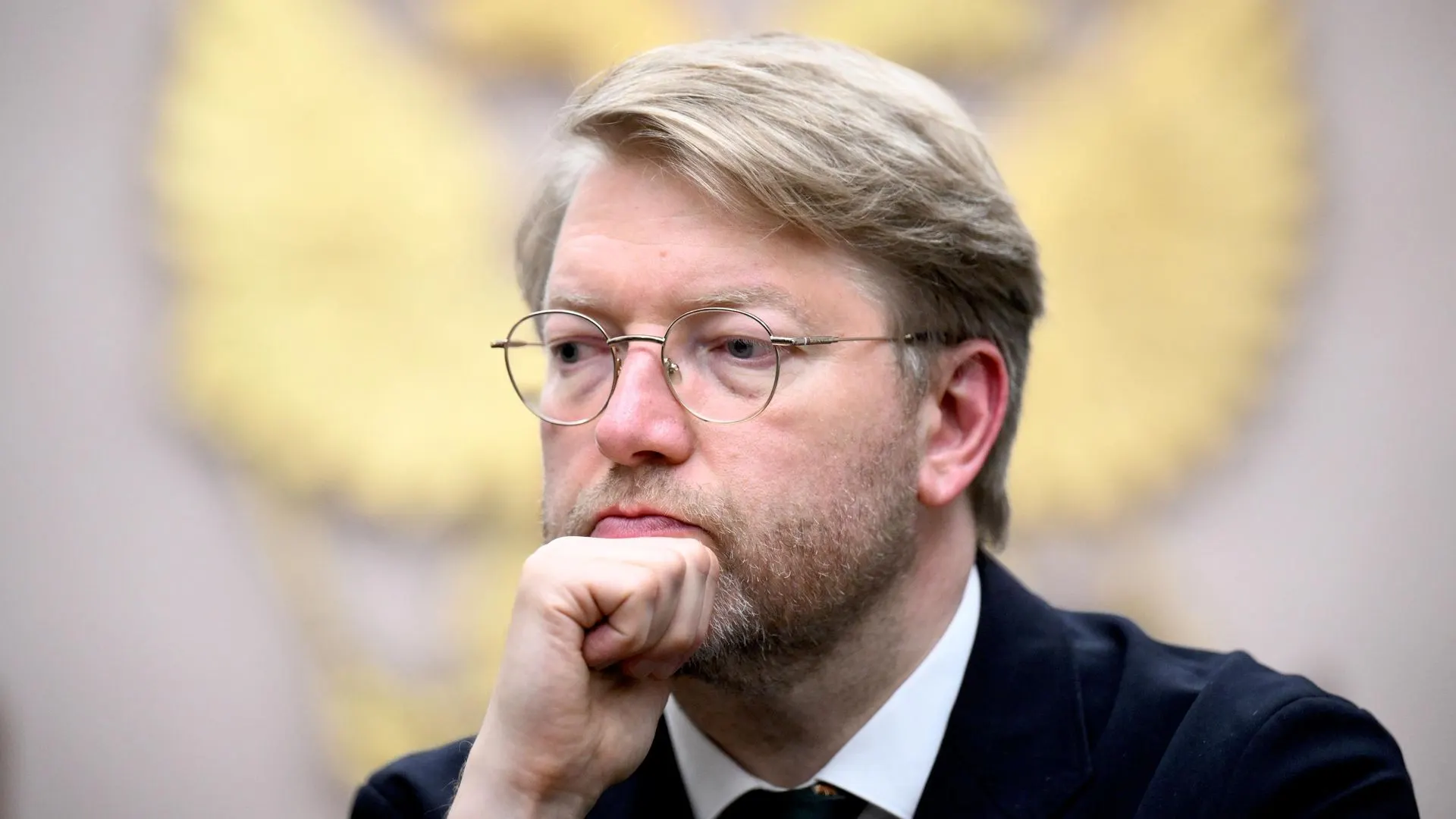 Партия пенсионеров и «Зелёные» требуют снятия четырёх кандидатов от «Яблока» в Подмосковье; по делу начались судебные процедуры и обсуждаются основания для отказа в регистрации.