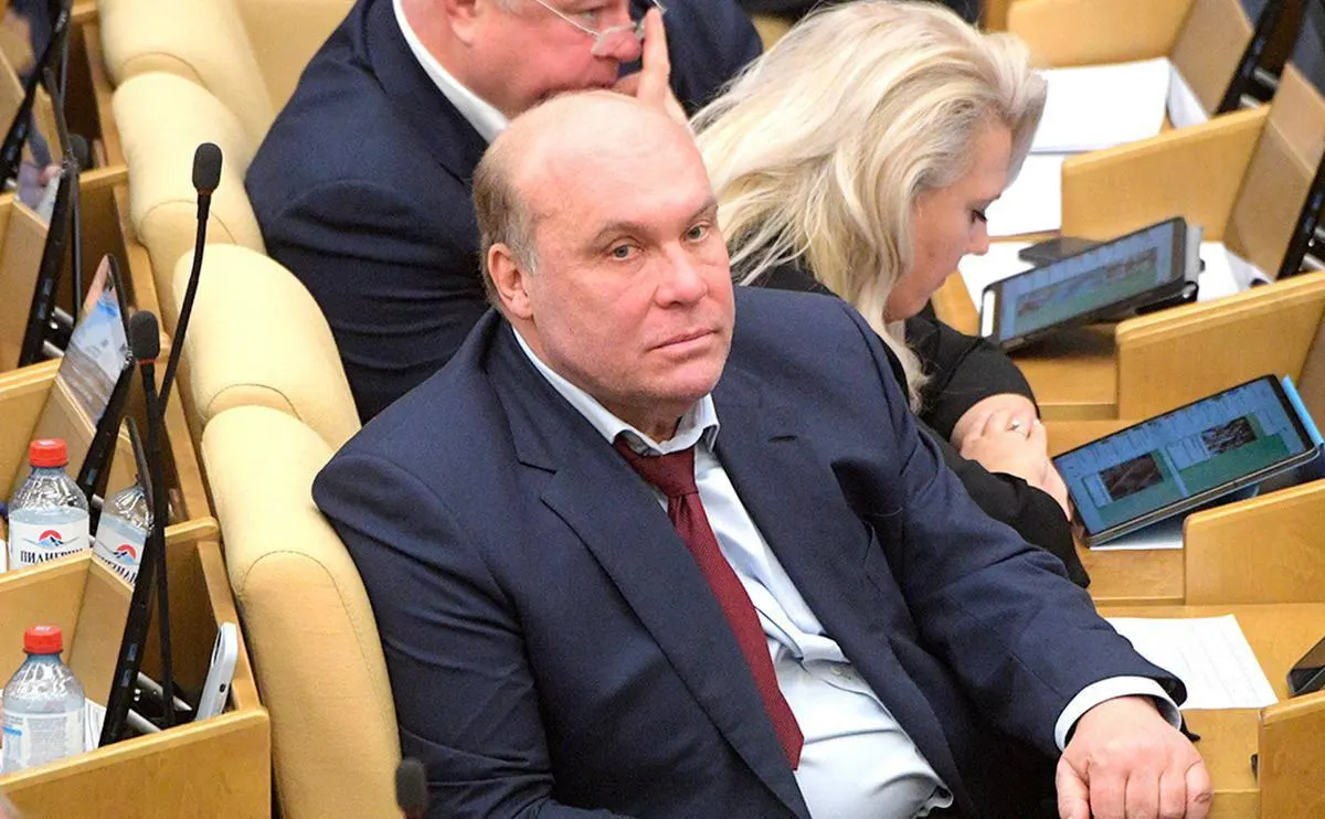 Депутатами опровергнуты слухи о возможной мобилизации; утверждают, что такой шаг не планируется и вводится только при необходимости.