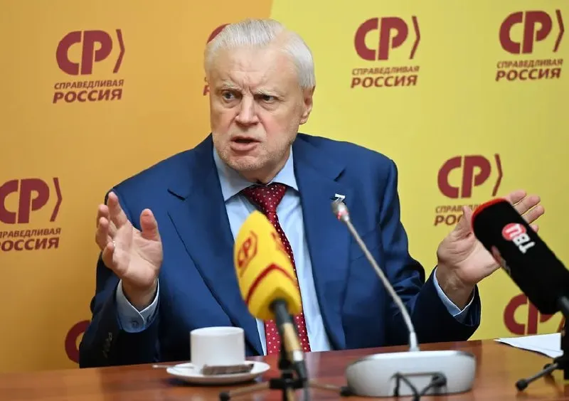Лидер партии заявил о возвращении к работе, но отметил, что часть сторонников сомневается, что можно повлиять на власть на фоне текущих проблем и влияния СВО; он сообщил о неучастии в кампании из‑за травмы.